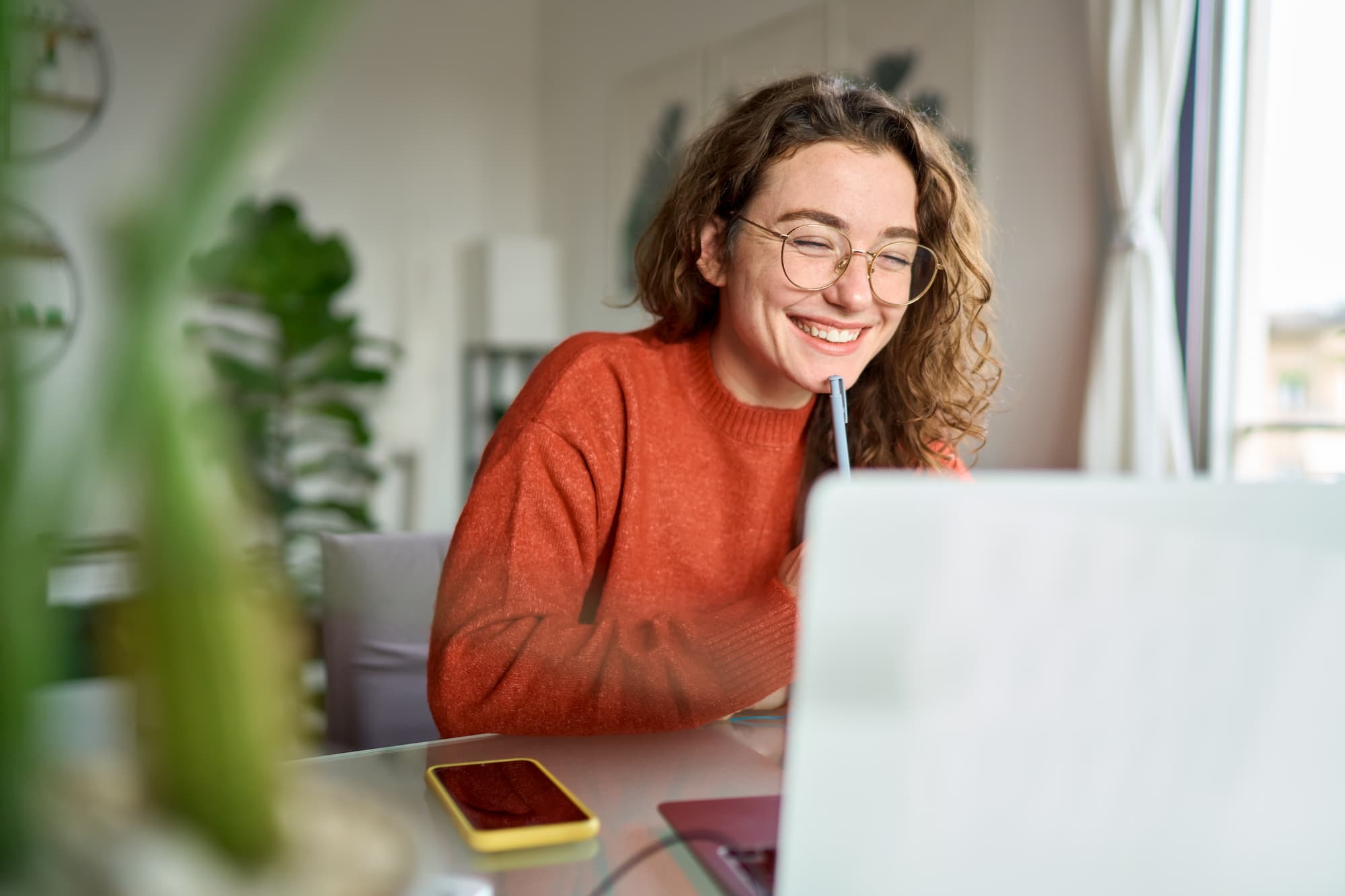 happy hybrid worker